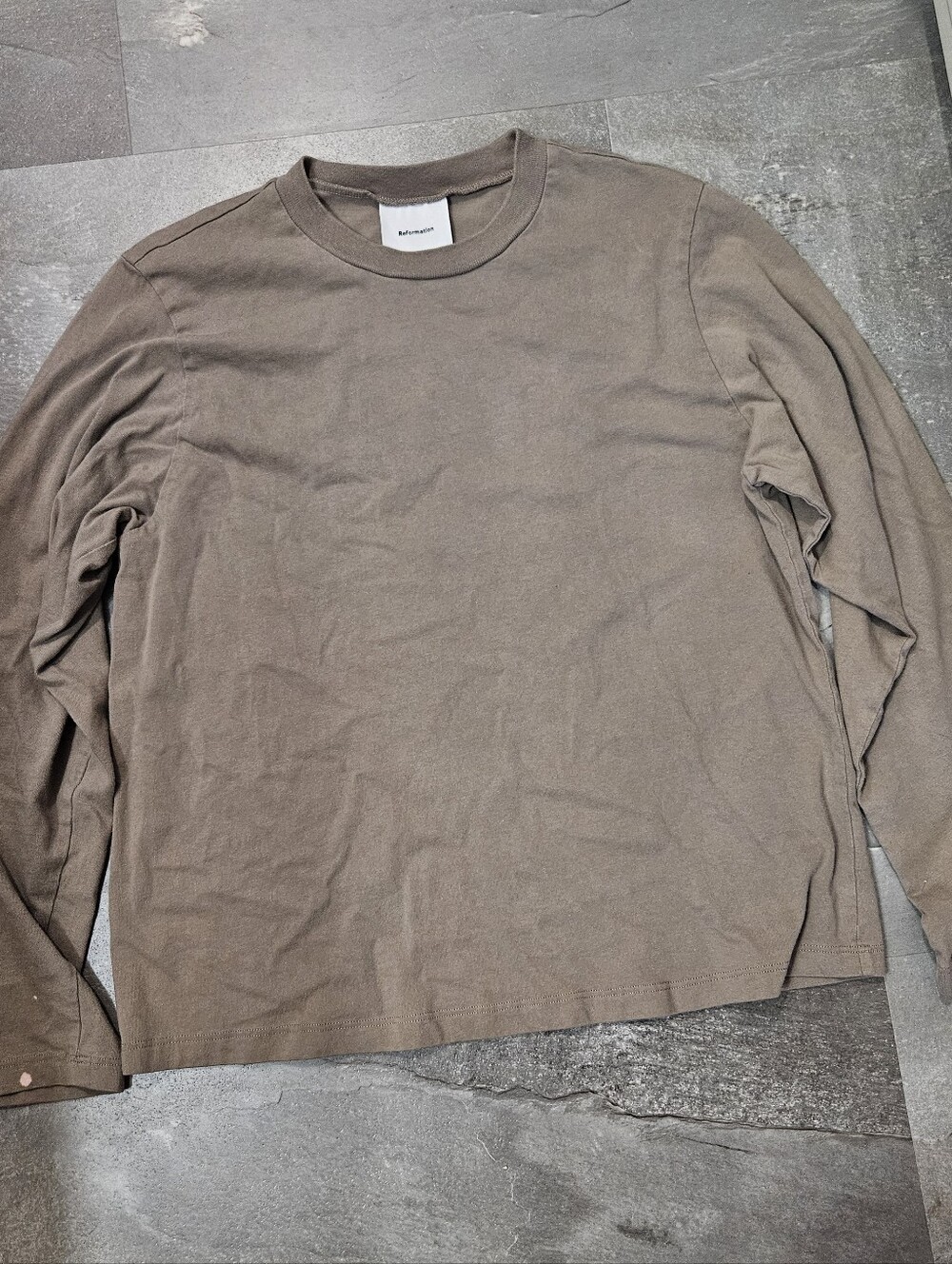 Reformation Long Sleeve Cotton Crewneck Shirt. Taupe Brown. Oversizes S. Stain!